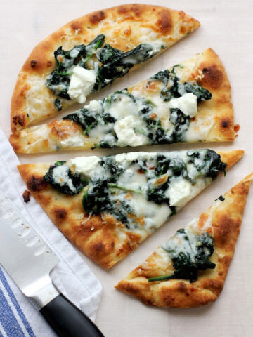 Flatbread Pizza with Spinach and Goat Cheese | Green Valley Kitchen